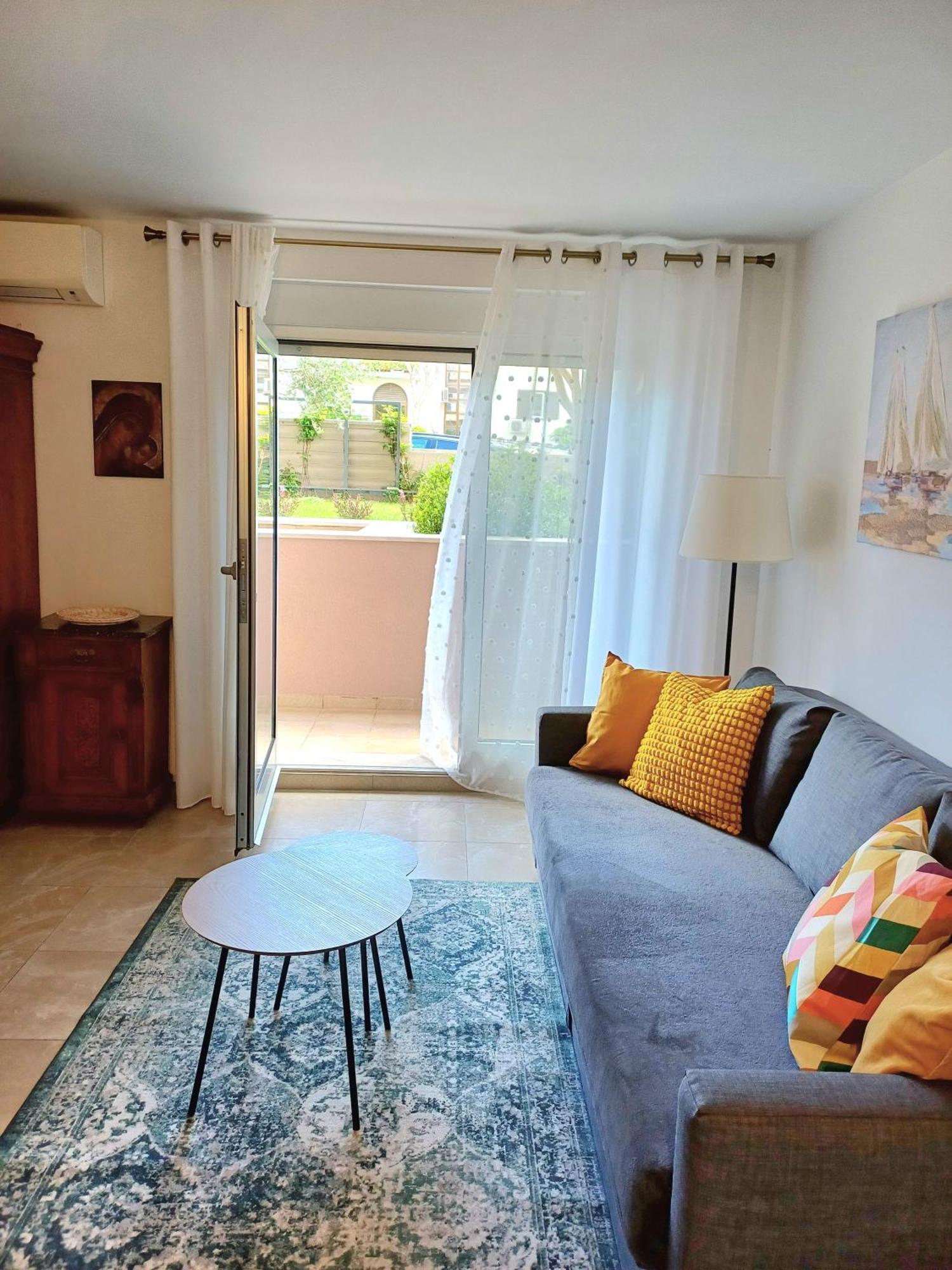 Apartment Zenta With Free Private Parking Split Eksteriør bilde